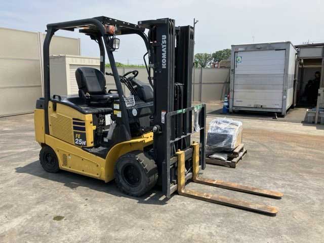 Hình ảnh xe nâng điện 2.5 tấn Komatsu FE25-1 tại Nhật Bản